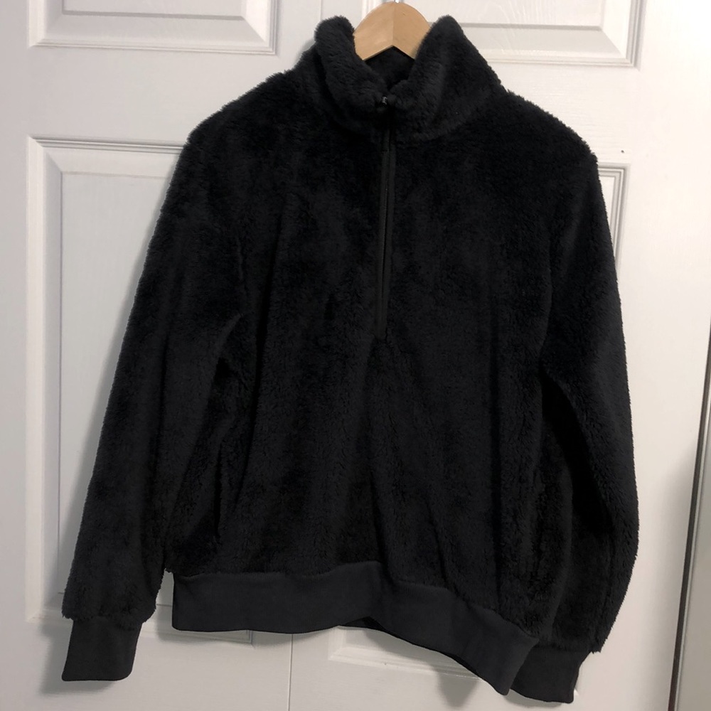 NWOT Fuzzy 3/4 zip sweater❄️